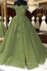 Sage Green Quinceanera Dresses Off The Shoulder Lace Beaded Evening Gowns